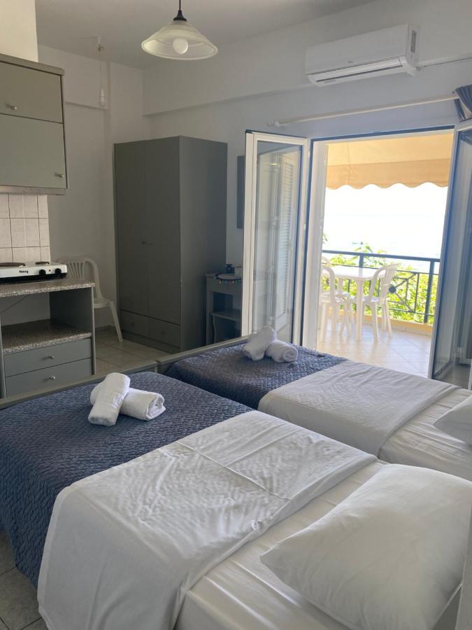 Sindonia Beach Apartment'S Psari Forada Ngoại thất bức ảnh